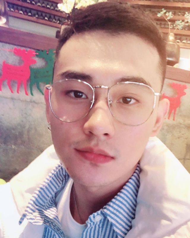 胡强很孤单的第一张照片--石狮交友网