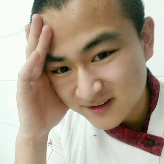 人潮拥挤的第一张照片--石狮交友网