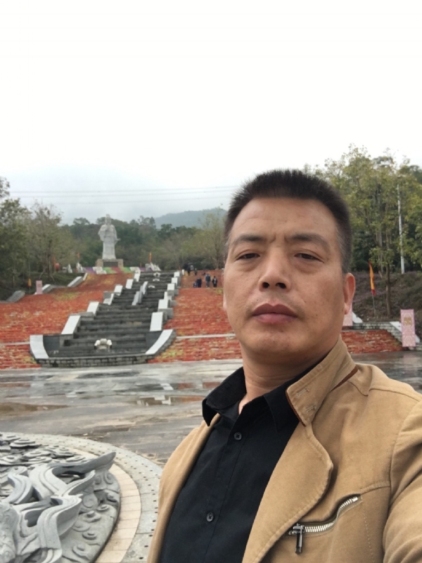开心的松鼠的第一张照片--石狮交友网