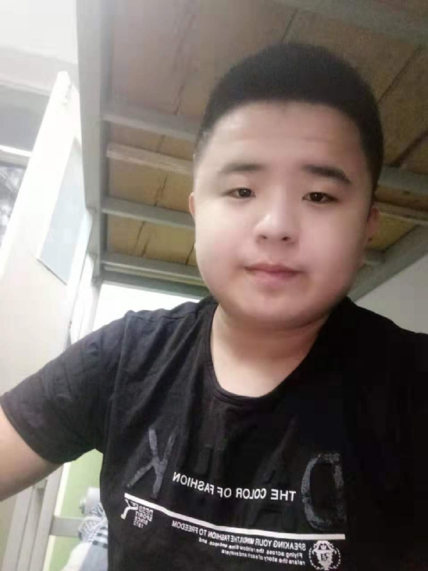打小就爱淘气的第一张照片--石狮交友网