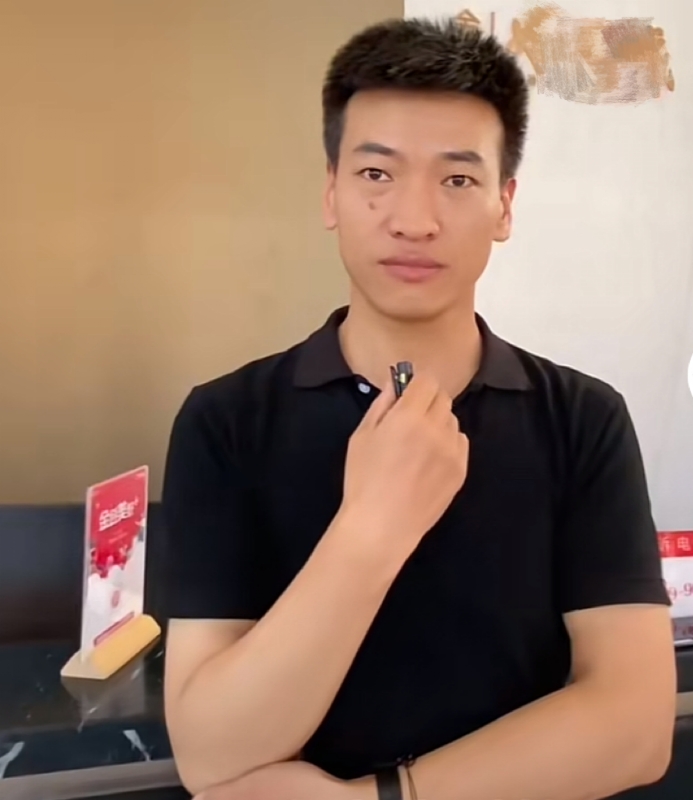 一杯梁白开的第一张照片--石狮交友网