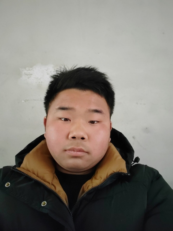 精神饱满的第四张照片--石狮交友网